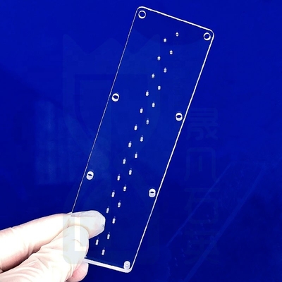 高光伝達性 工場 オーダーメイド レーザー 孔付き クォーツ ガラス シート 溶融 クォーツ