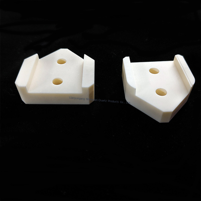 カスタマイズ可能な高温耐性 高精度 ±0.05mm 産業用陶磁アルミナ 不規則な形状の部品