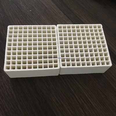 穴密度 99% Al2O3 アルミナ 陶器 オーダーメイド 磨き