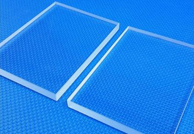 光学企業の水晶ガラス プロダクト軽量のカスタマイズ可能で透明な色